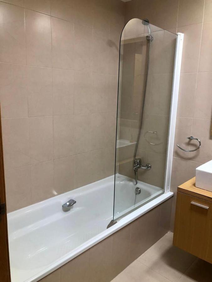 Villa Life . Precioso Bajo Frente Piscina 수끼나 외부 사진