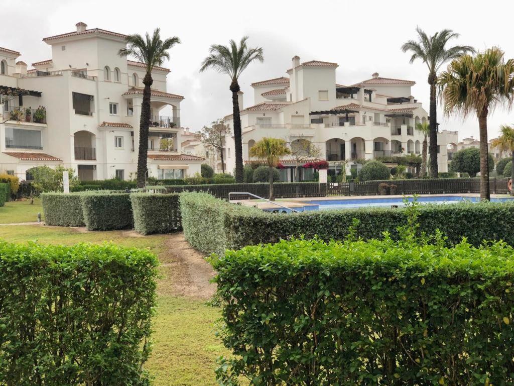 Villa Life . Precioso Bajo Frente Piscina 수끼나 외부 사진
