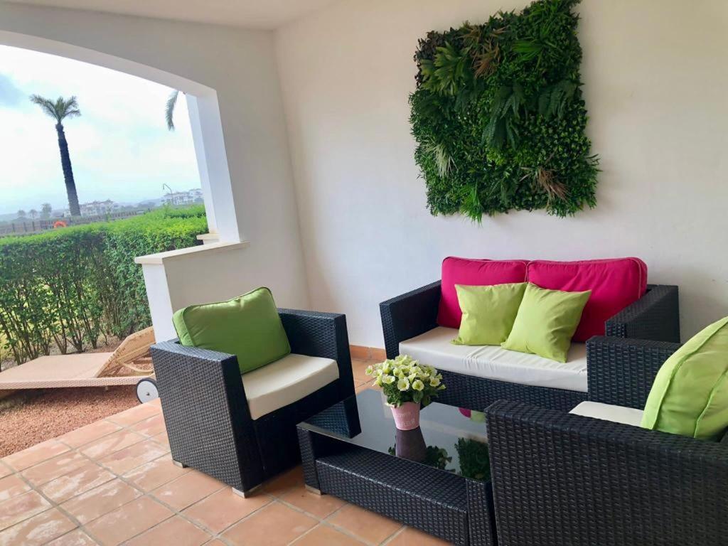 Villa Life . Precioso Bajo Frente Piscina 수끼나 외부 사진